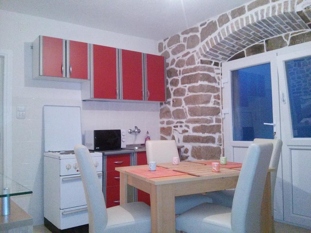 Holiday House Popovic Sućuraj Exterior foto